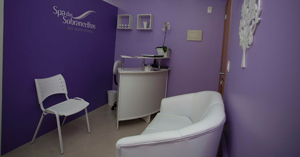 SPA das Sobrancelhas (salão de beleza especializado): investimento inicial a partir de R$ 115 mil para loja (inclusos custos de instalação + taxa de franquia + capital de giro); faturamento médio mensal de R$ 30 mil, com lucro médio de 20% (R$ 6.000); prazo de retorno de 20 meses (Foto:Divulgação)