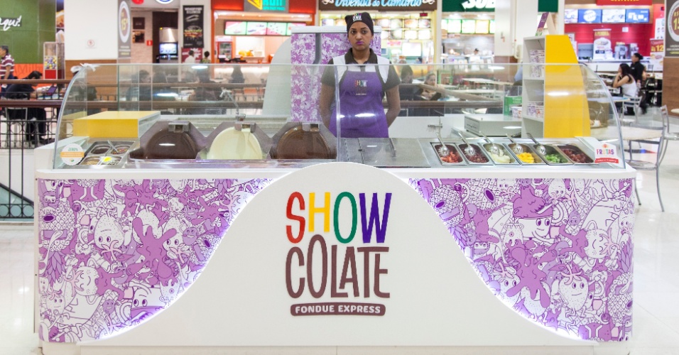 A Showcolate vende fondues de chocolate com frutas que permitem até 200 combinações diferentes, segundo o fundador Wallace Tonon; os preços variam de R$ 9,90 (porção pequena) a R$ 15,90 (porção grande). (Foto: Divulgação/Showcolate)