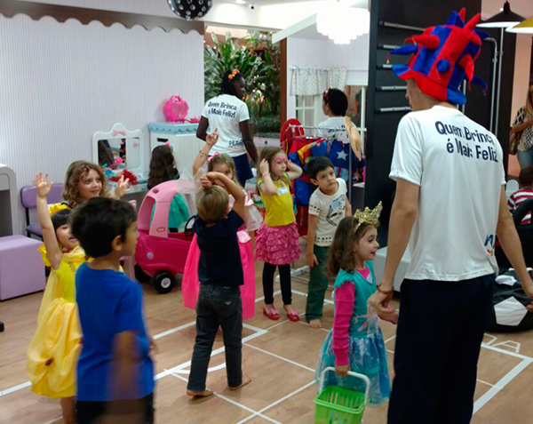 O Planeta Imaginário promove entretenimento com qualidade para as crianças enquanto os pais realizam suas atividades tranquilamente Divulgação